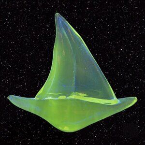 Clear Art Glass Sail Boat Figurine Crystal Paperweight Green Manganese 365nm UV